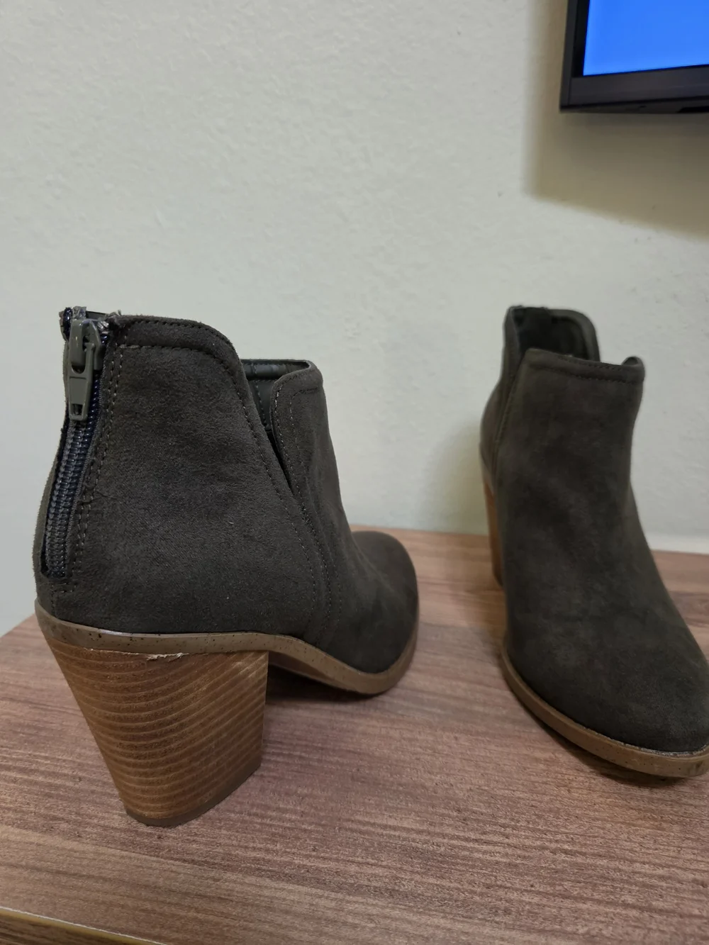 Joie Dark olive Green  Suede Ankle Booties with Stacked Heel FALL